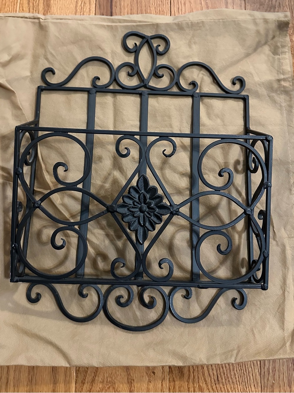 Vintage Vintage Cast Iron Wall Magazine Newspaper Mail Holder